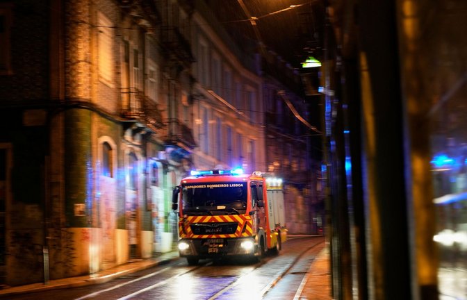 Die Kinder wurden in Lissabon ausgesetzt. (Symbolbild)<span class='image-autor'>Foto: Armando Franca/AP/dpa/Armando Franca</span>