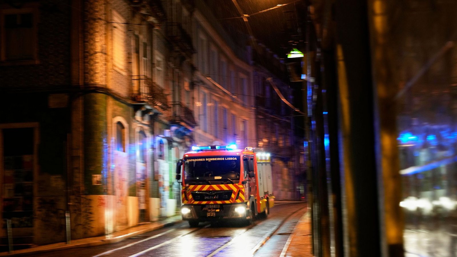 Die Kinder wurden in Lissabon ausgesetzt. (Symbolbild)Foto: Armando Franca/AP/dpa/Armando Franca Die Kinder wurden in Lissabon ausgesetzt. (Symbolbild)Foto: Armando Franca/AP/dpa/Armando Franca