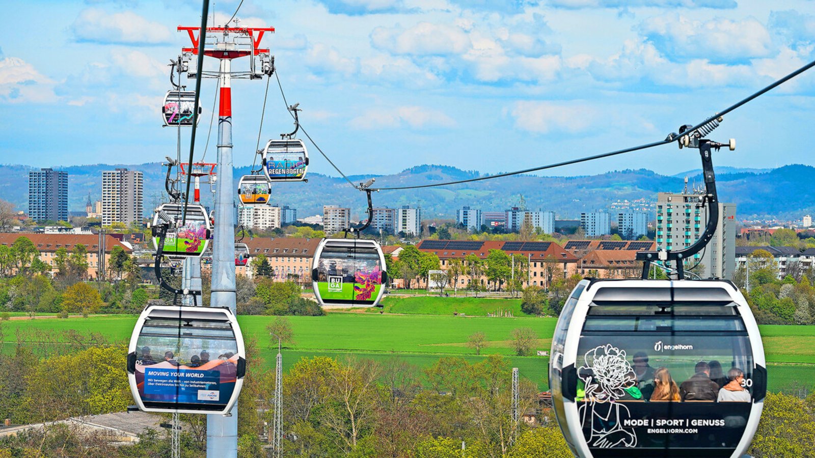 In Mannheim drehte zur Bundesgartenschau eine Seilbahn ihre Runden. In Stuttgart könnte sie das Nahverkehrsnetz ergänzen.Foto: dpa/Uwe Anspach In Mannheim drehte zur Bundesgartenschau eine Seilbahn ihre Runden. In Stuttgart könnte sie das Nahverkehrsnetz ergänzen.Foto: dpa/Uwe Anspach