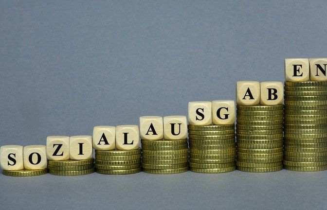 Sind die Sozialversicherungsbeiträge in Deutschland zu hoch?<span class='image-autor'>Foto: IMAGO/Steinach</span>