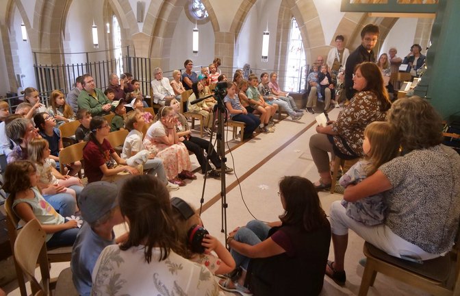 Beim Auftakt dürfen die jungen und junggebliebenen Besucher die Orgel ganz aus der Nähe entdecken.  <span class='image-autor'>Foto: Friedrich</span>