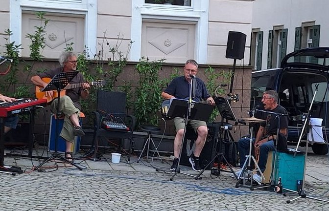 Die Formation Viertl Achde kommt am Donnerstag zum Strandleben.  <span class='image-autor'>Foto: p</span>