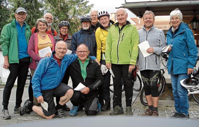 Die zwölf Teilnehmer verbanden bei der Tour Radfahren mit Kultur.  Foto: p