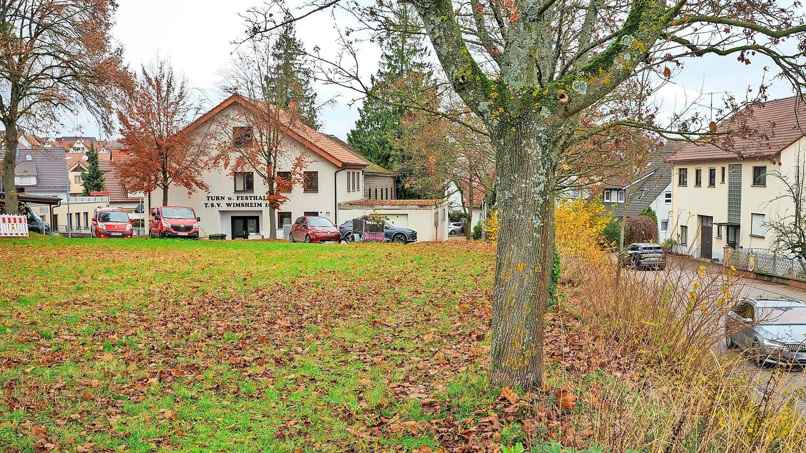 Die Gemeinde Wimsheim lässt an der Friolzheimer Straße neben der alten TSV-Halle eine Unterkunft für bis zu 80 Flüchtlinge und für Obdachlose bauen.Foto: /Simon Granville Die Gemeinde Wimsheim lässt an der Friolzheimer Straße neben der alten TSV-Halle eine Unterkunft für bis zu 80 Flüchtlinge und für Obdachlose bauen.Foto: /Simon Granville