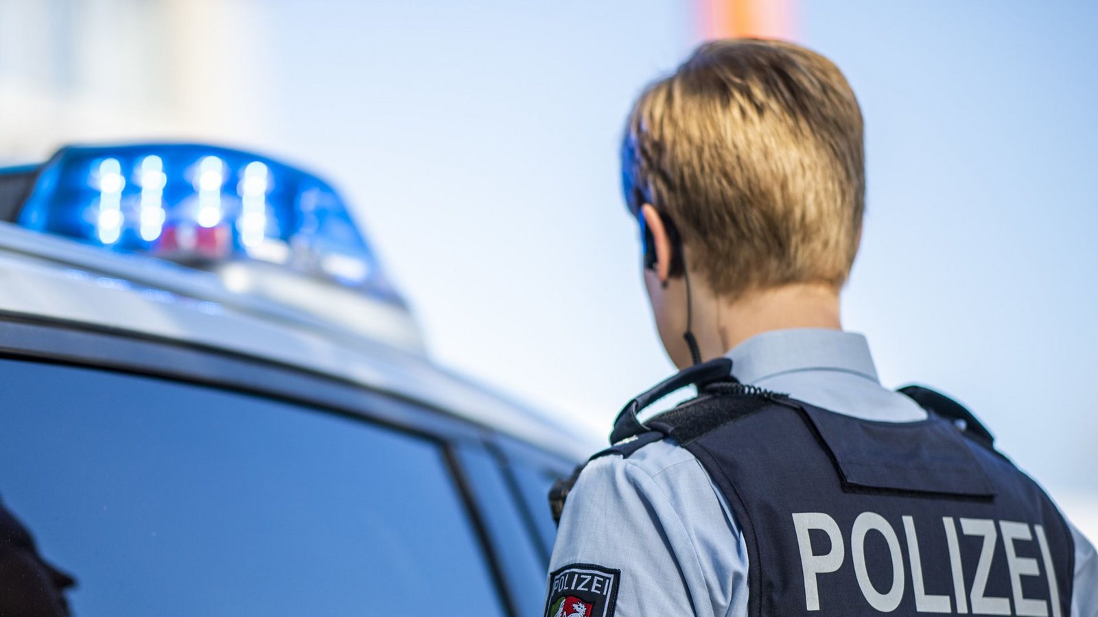 Die Polizei sucht noch nach einem der Männer. (Symbolbild)Foto: dpa/David Inderlied Die Polizei sucht noch nach einem der Männer. (Symbolbild)Foto: dpa/David Inderlied