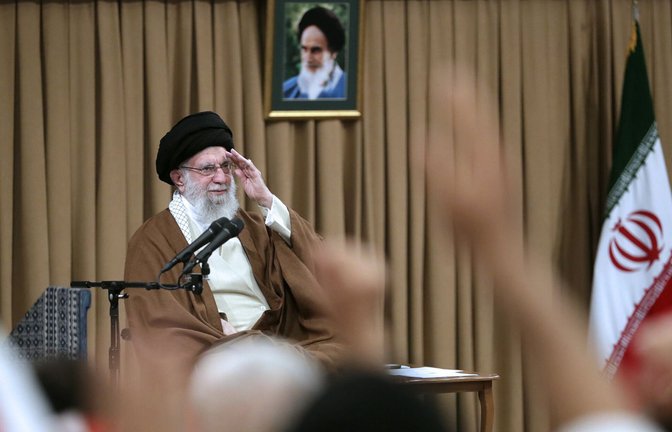 Irans Religionsführer Ajatollah Ali Chamenei (Archivbild)<span class='image-autor'>Foto: dpa/Uncredited</span>