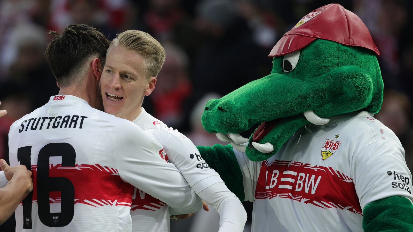 Fritzle bedarf eigentlich keiner Vorstellung. Das Maskottchen des VfB ist in Stuttgart und darüber hinaus Kult. Benannt ist es übrigens nach der VfB-Legende Fritz Walter.Foto: Baumann/Volker Mueller Fritzle bedarf eigentlich keiner Vorstellung. Das Maskottchen des VfB ist in Stuttgart und darüber hinaus Kult. Benannt ist es übrigens nach der VfB-Legende Fritz Walter.Foto: Baumann/Volker Mueller