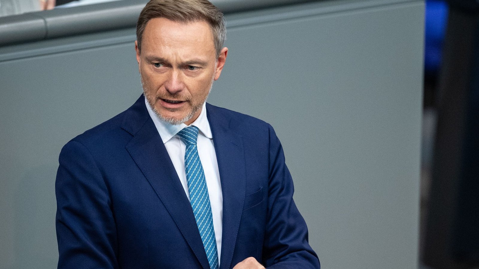 Laut Christian Lindner wird die staatliche Strompreis- und Gaspreisbremse schon zum 31. Dezember auslaufen.Foto: dpa/Melissa Erichsen