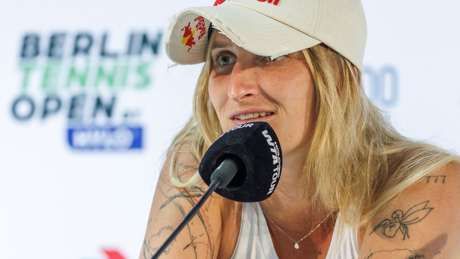 Marketa Vondrousova droht eine längere Sperre. (Archivbild)Foto: Andreas Gora/dpa