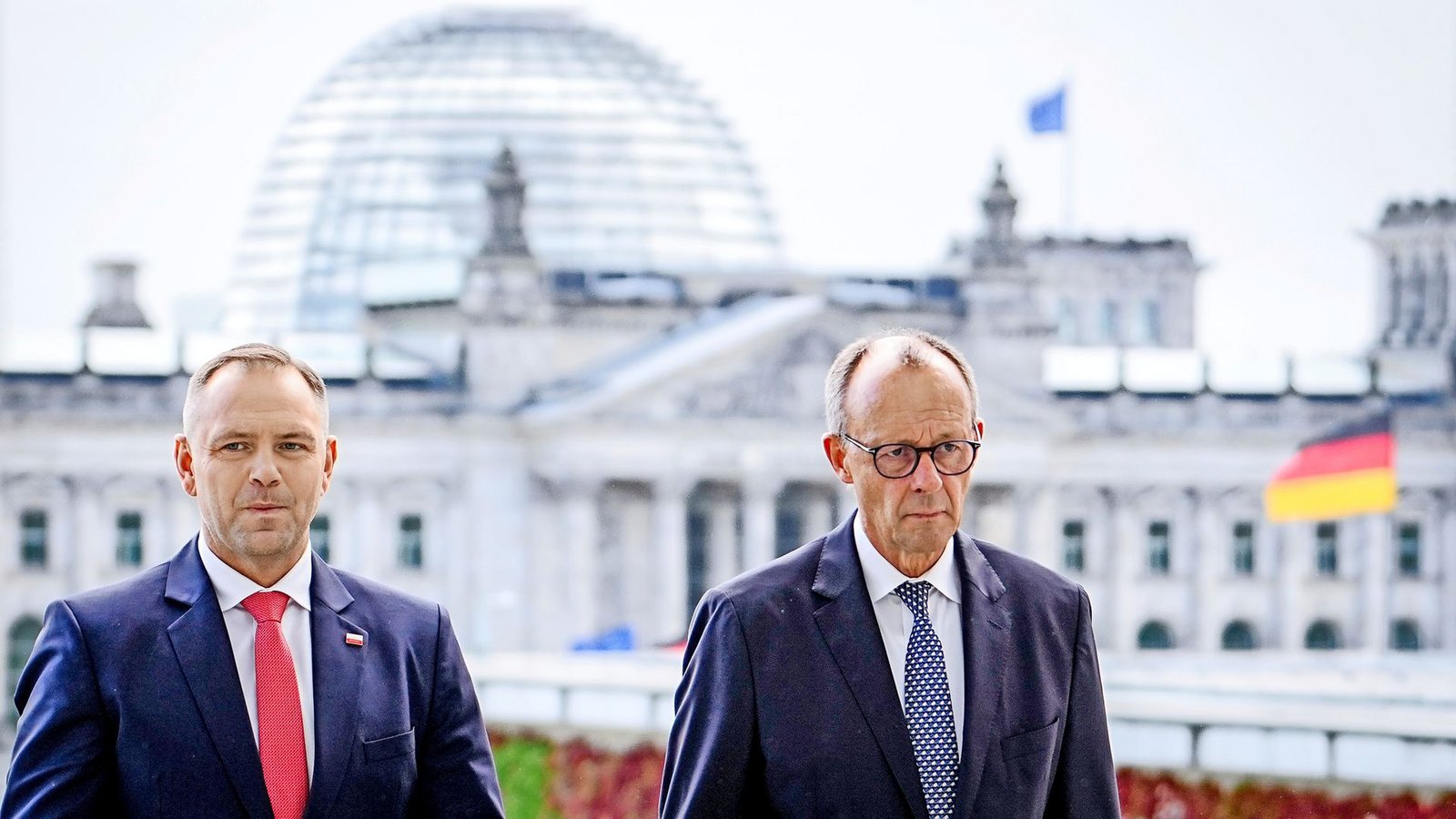 Polens Präsident Karol Nawrocki (li.) bei seinem Antrittsbesuch in Deutschland mit Bundeskanzler Friedrich MerzFoto: dpa/Kay Nietfeld Polens Präsident Karol Nawrocki (li.) bei seinem Antrittsbesuch in Deutschland mit Bundeskanzler Friedrich MerzFoto: dpa/Kay Nietfeld