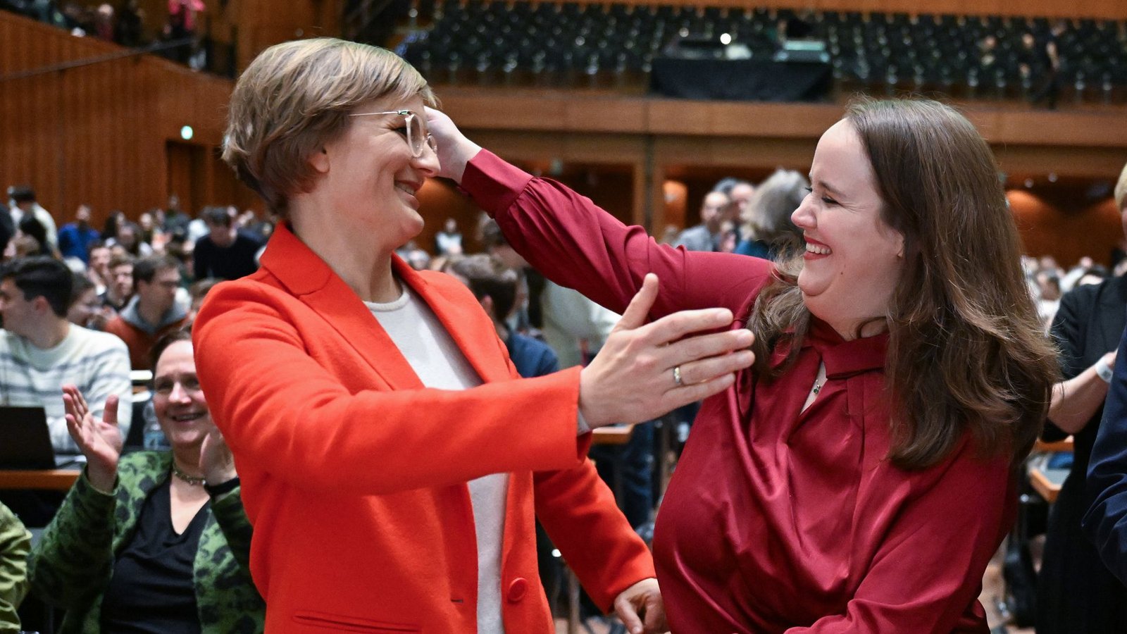 Franziska Brantner und Ricarda Lang treten als Spitzenduo für die Grünen in Baden-Württemberg an.Foto: dpa/Bernd Weißbrod Franziska Brantner und Ricarda Lang treten als Spitzenduo für die Grünen in Baden-Württemberg an.Foto: dpa/Bernd Weißbrod