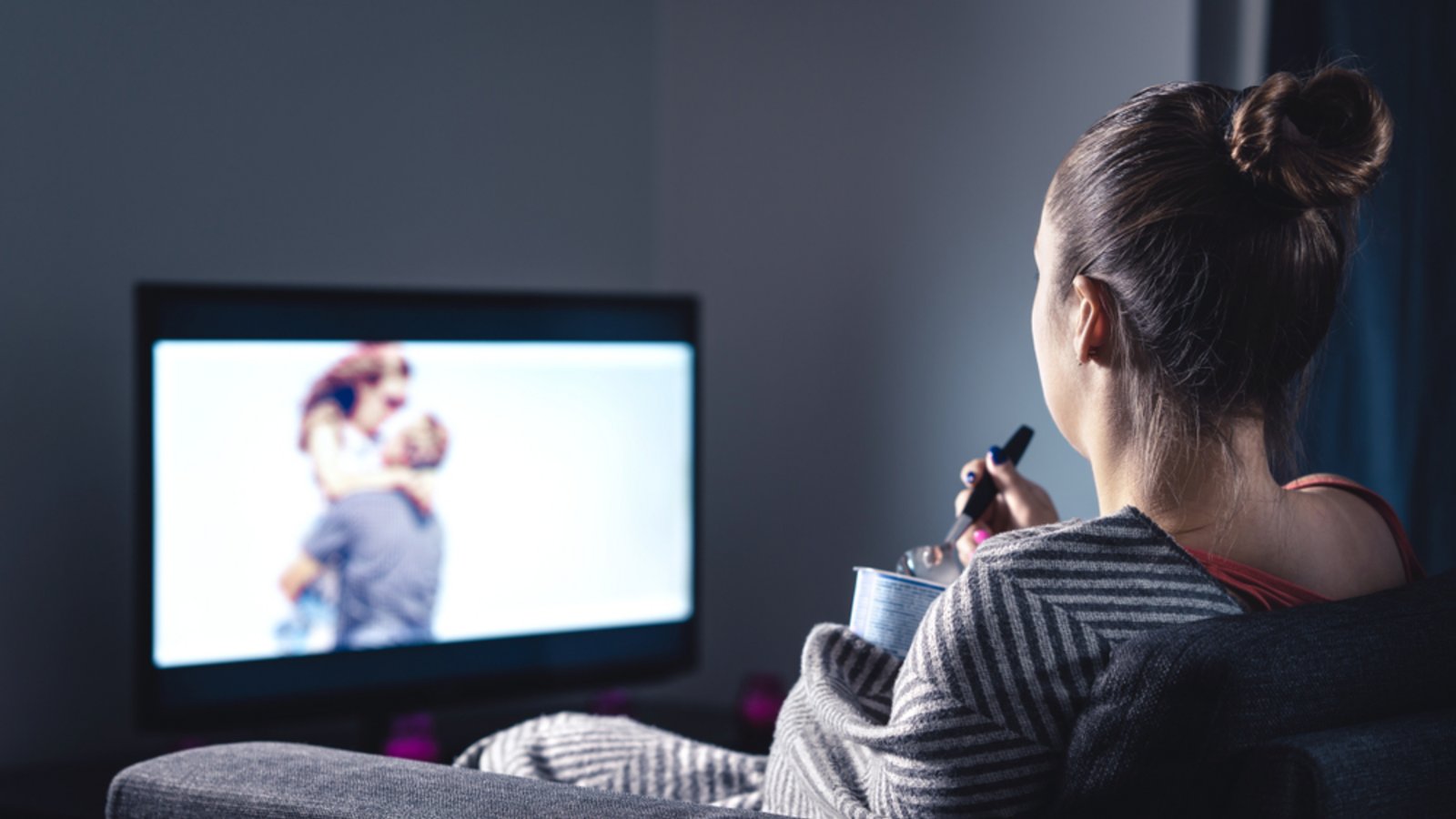 So viele kostet eine Stunde vor dem Fernseher.Foto: Tero Vesalainen / shutterstock.com So viele kostet eine Stunde vor dem Fernseher.Foto: Tero Vesalainen / shutterstock.com