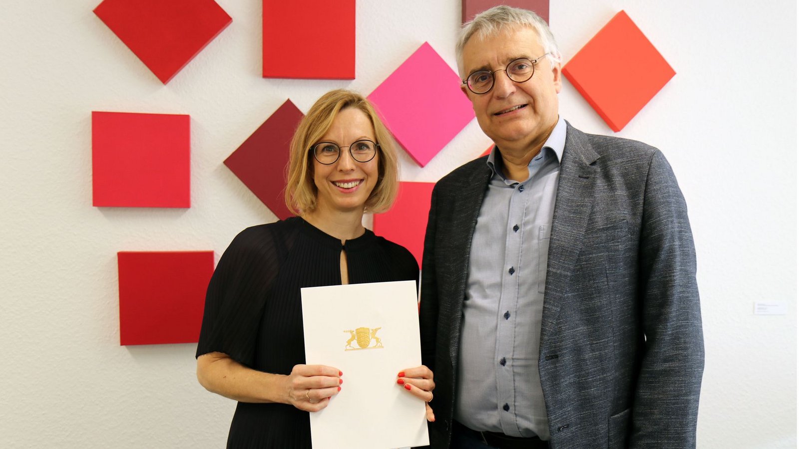 Kunststaatssekretär Arne Braun mit Wiebke Wiesner, von Sommer 2026 an neue Geschäftsführerin der Medien- und Filmgesellschaft Baden-WürttembergFoto: MWK Kunststaatssekretär Arne Braun mit Wiebke Wiesner, von Sommer 2026 an neue Geschäftsführerin der Medien- und Filmgesellschaft Baden-WürttembergFoto: MWK