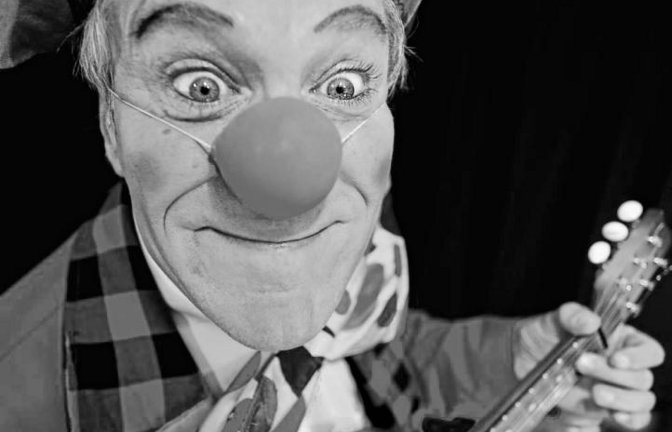 Clown Clip begeistert mit seinem Clowntheater. Foto: p