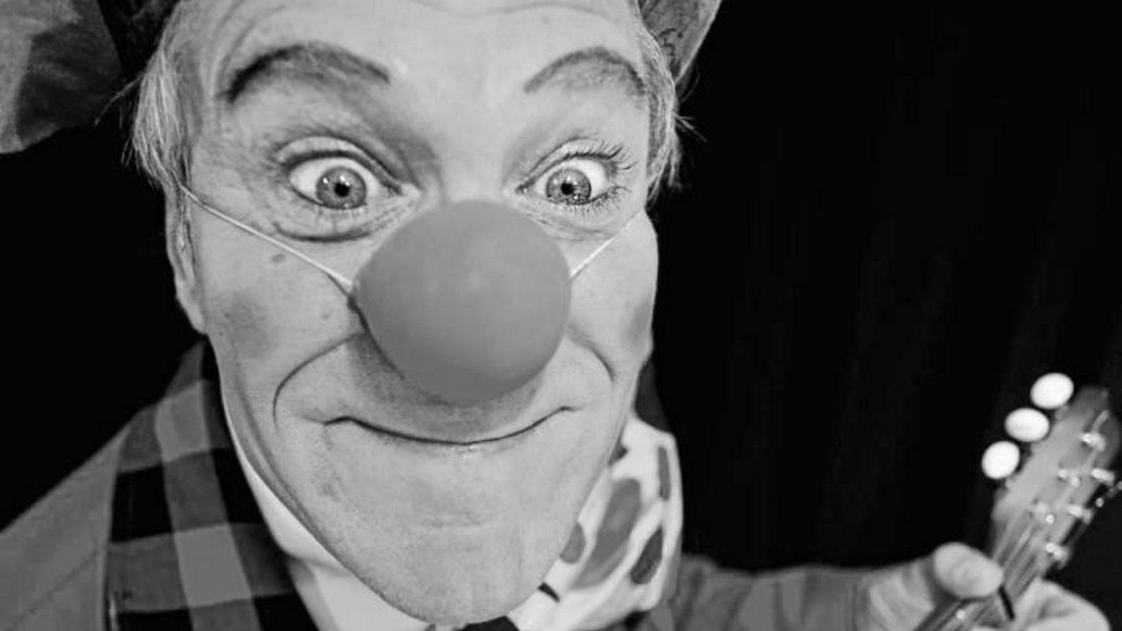 Clown Clip begeistert mit seinem Clowntheater. Foto: p Clown Clip begeistert mit seinem Clowntheater. Foto: p