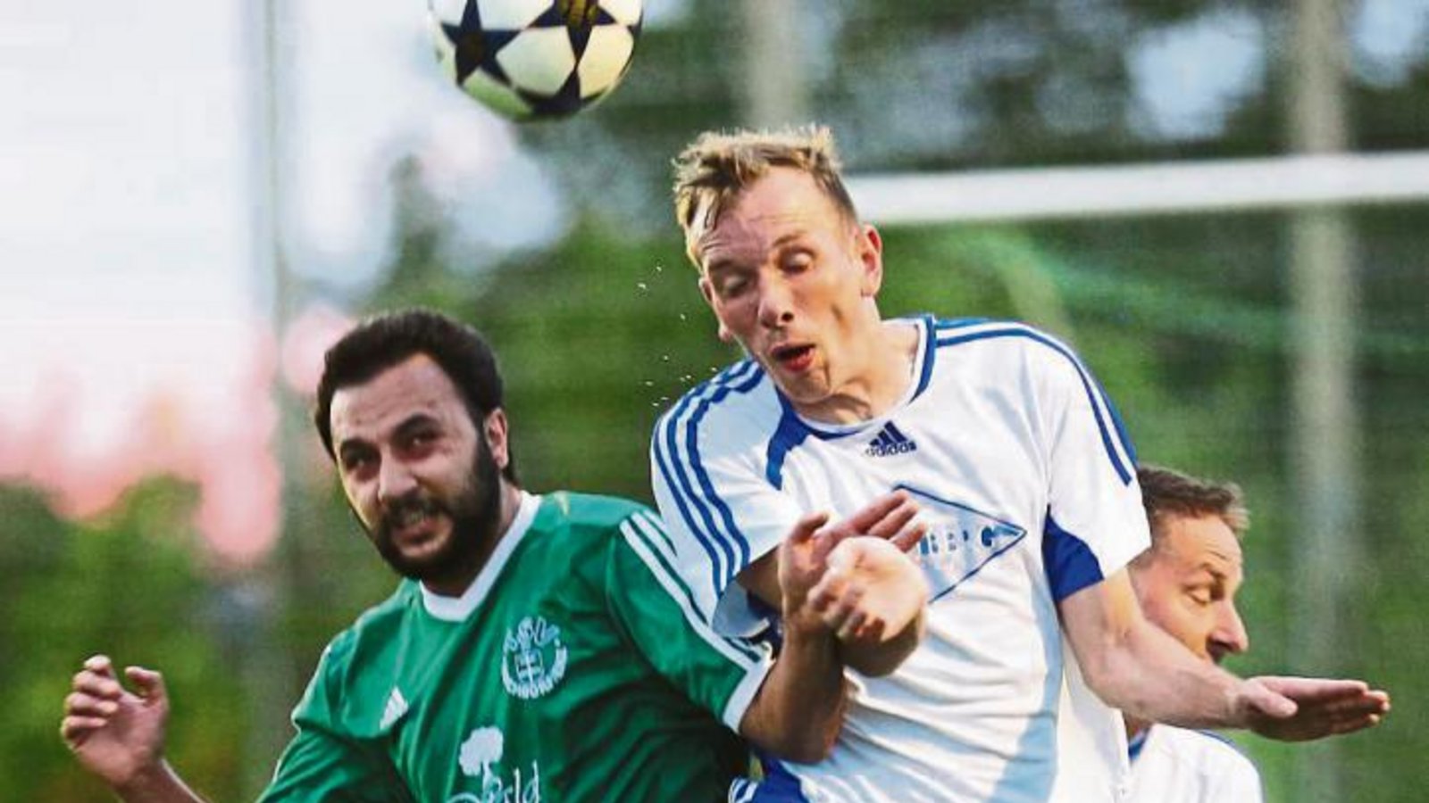 Gürkan Tosun (links) hat sich mit dem TSV Hochdorf den 1:0-Sieg gegen den TSV Bönnigheim II erkämpft. In der zweiten Pokalrunde heute fehlt er allerdings. Foto: Küppers