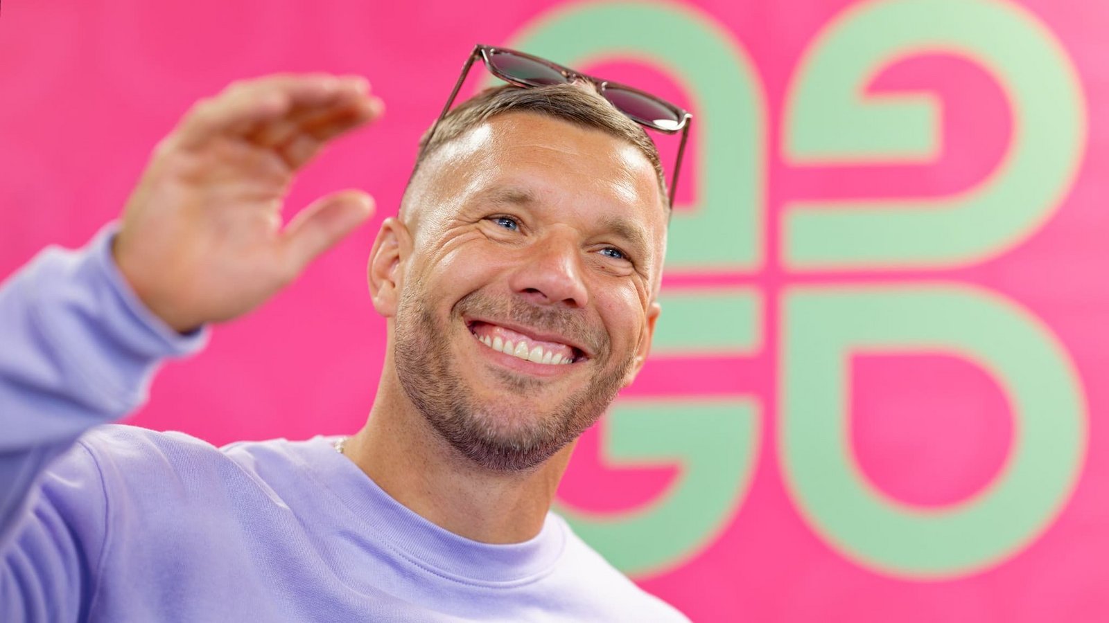 Lukas Podolski ist Mitorganisator des Glücksgefühle-Festivals. (Archivbild)Uwe Anspach/dpa