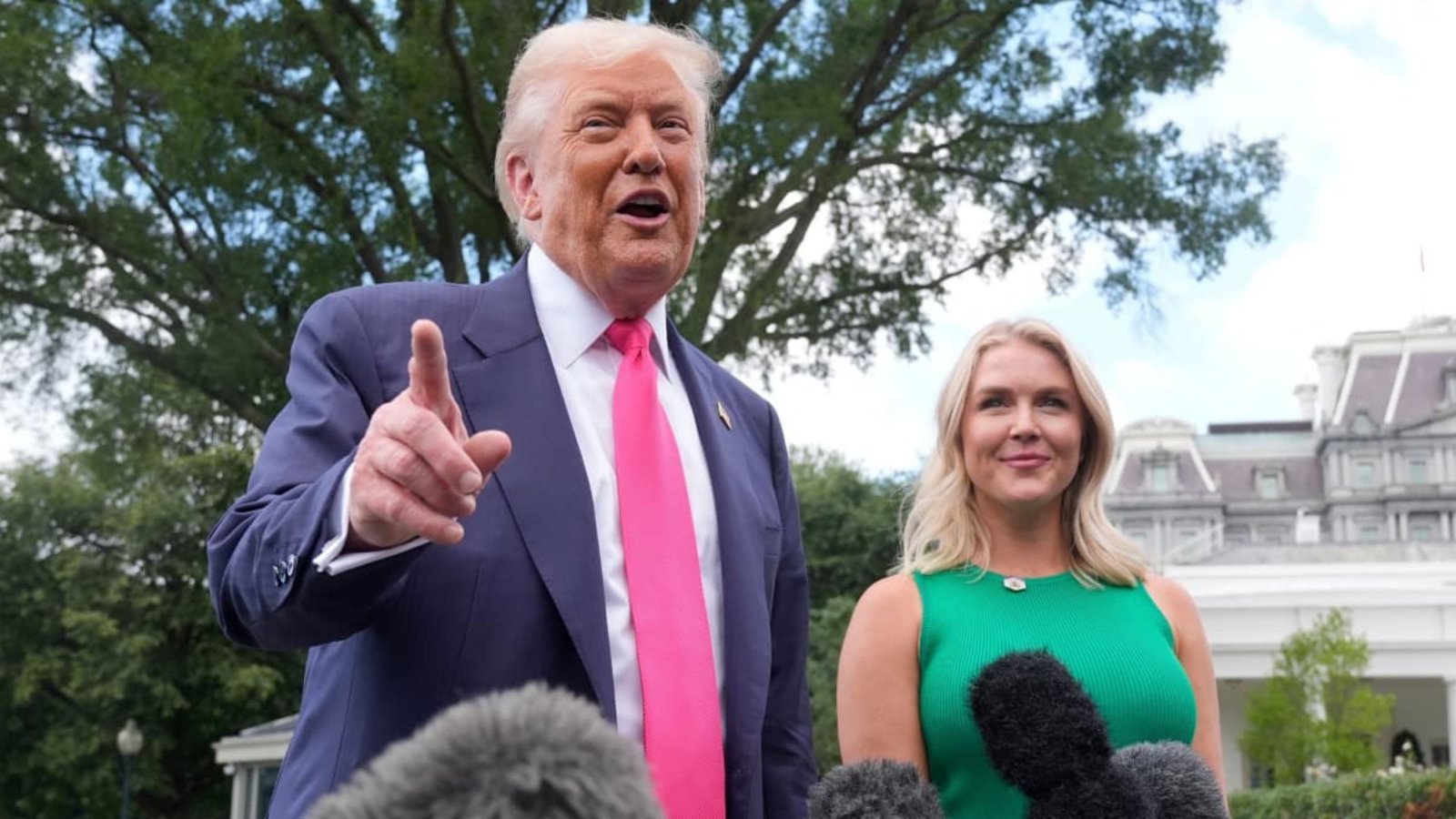 Karoline Leavitt hatte Ende August ihren letzten Arbeitstag als Pressesprecherin Trumps. (Archivbild)Manuel Balce Ceneta/AP/dpa Karoline Leavitt hatte Ende August ihren letzten Arbeitstag als Pressesprecherin Trumps. (Archivbild)Manuel Balce Ceneta/AP/dpa