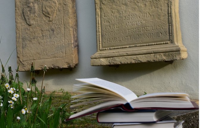 An der Vaihinger Peterskirche spielen bald Bücher die Hauptrolle.  <span class='image-autor'>Foto: pv</span>