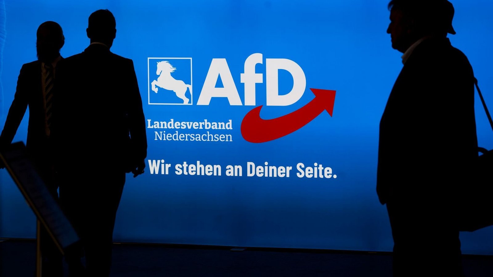 Ein CDU-Kommunalpolitiker hat der AfD in Sachsen-Anhalt mehrere tausend Euro gespendet. (Symbolbild)Julian Stratenschulte/dpa Ein CDU-Kommunalpolitiker hat der AfD in Sachsen-Anhalt mehrere tausend Euro gespendet. (Symbolbild)Julian Stratenschulte/dpa