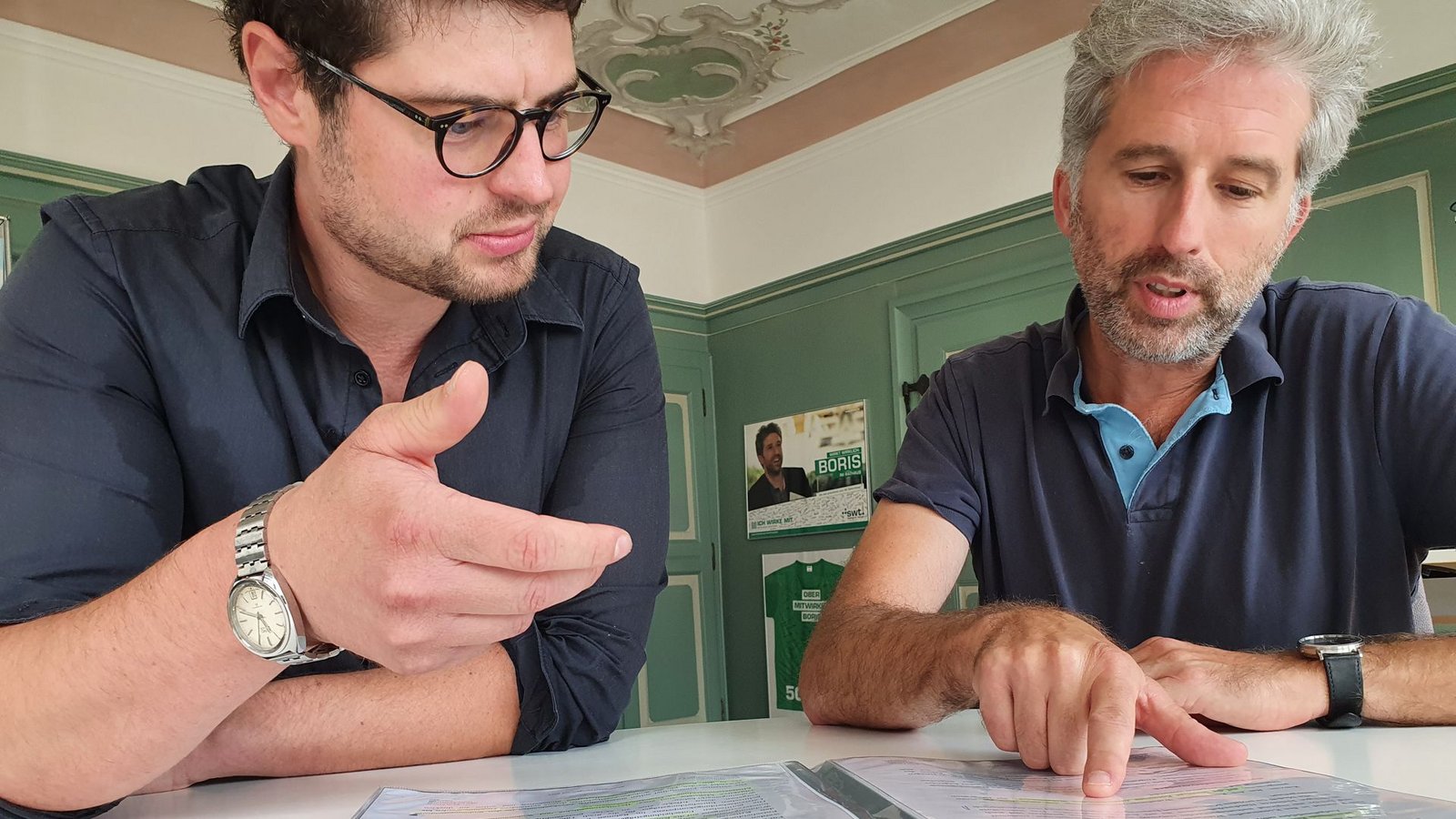 Boris Palmer (rechts) und Mietervereins-Chef Marc Roth haben zusammen eine Denkschrift verfasst.Foto: /Eberhard Wein