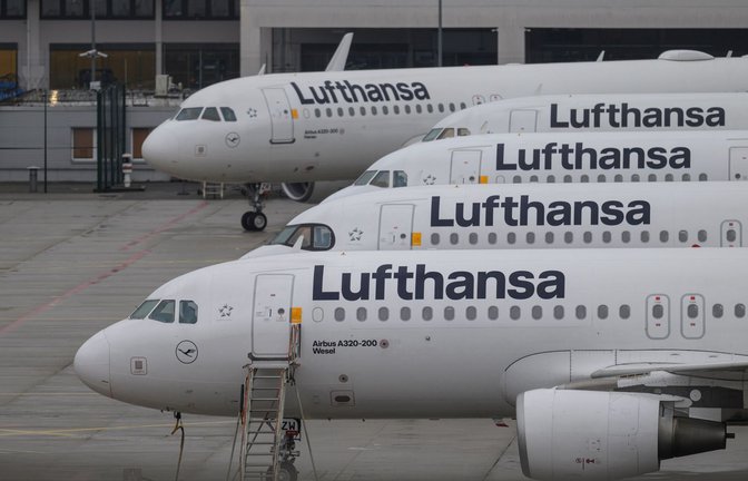 Passagiere der Lufthansa müssen sich auf weitere Streiktage einrichten.<span class='image-autor'>Foto: Hannes P. Albert/dpa/Hannes P Albert</span>