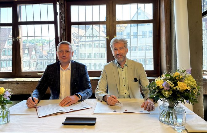 Palmer und sein ukrainischer Amtskollege Maletskyi bei der Vertragsunterschrift für die Solidaritätspartnerschaft.<span class='image-autor'>Foto: StZN/Hannes-C. Buchmann</span>