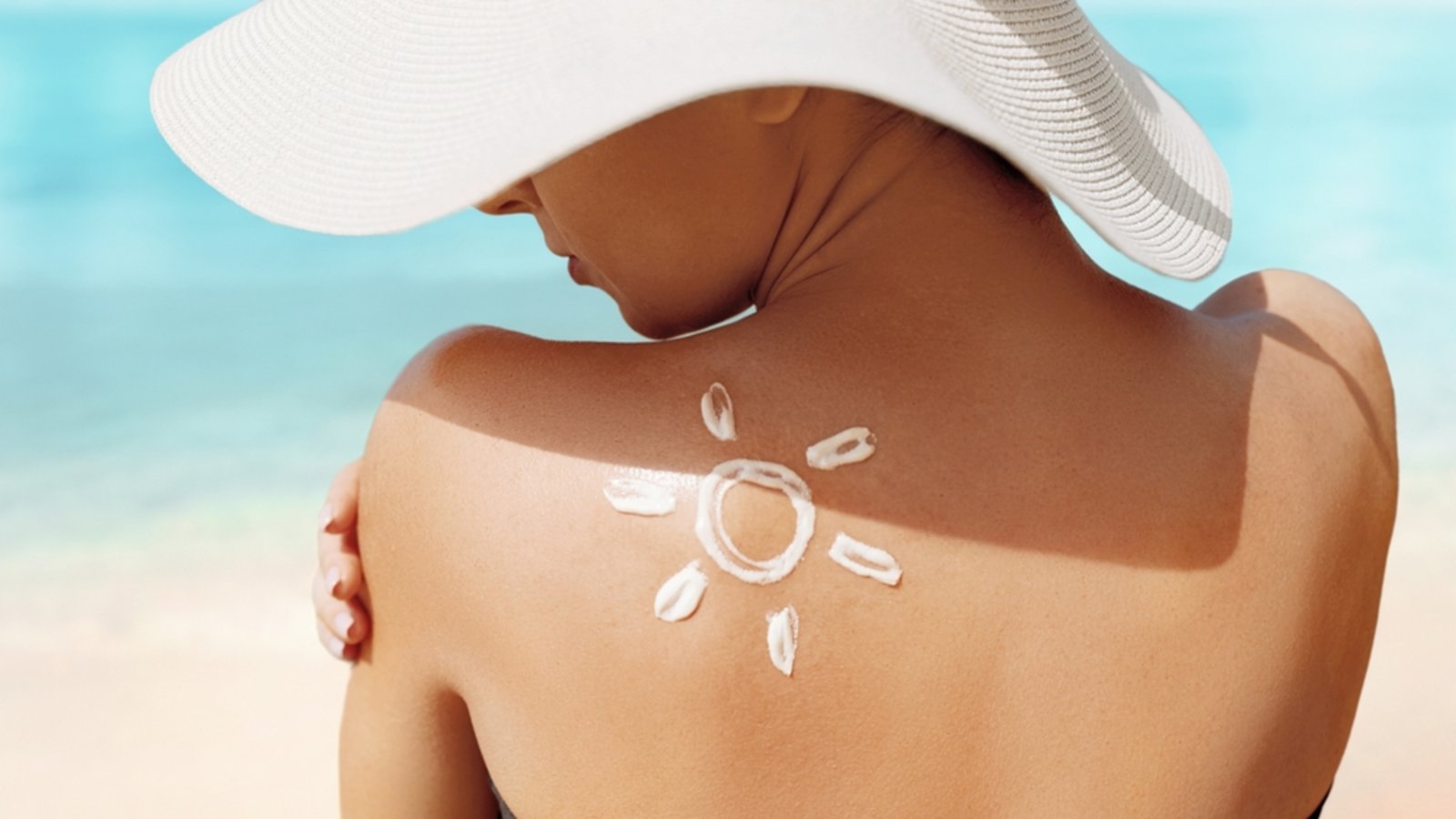 Welche Sonnencreme ist die beste? Stiftung Warentest hat getestet.Foto: verona studio/ Shutterstock