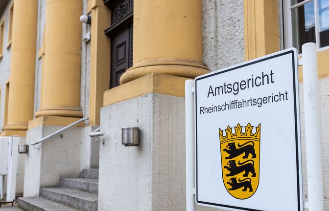 Das Amtsgericht Kehl als Rheinschifffahrtsgericht entschied, dass die Steuerfrau und die Eignerfirma 1,7 Millionen Euro Schadenersatz zahlen müssen.<span class='image-autor'>Foto: Philipp von Ditfurth/dpa/Philipp von Ditfurth</span>
