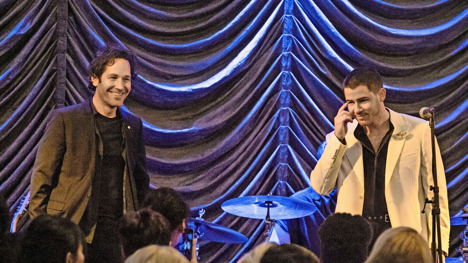 Paul Rudd als Rick (links) und Nick Jonas als Danny in „Power Ballad“Foto: David Cleary/Leonine/dpa Paul Rudd als Rick (links) und Nick Jonas als Danny in „Power Ballad“Foto: David Cleary/Leonine/dpa