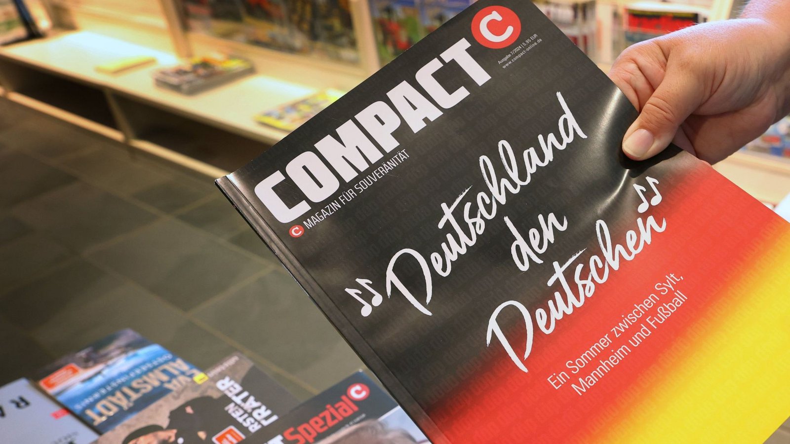 Das Bundesinnenministerium hatte das Magazin im Juli verboten. (Archivbild)Foto: dpa/Karl-Josef Hildenbrand