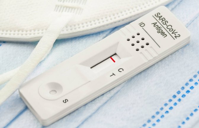 In diesem Artikel erfahren Sie, wo aktuell in Baden-Württemberg eine Corona-Testpflicht besteht.<span class='image-autor'>Foto: PhotoSGH / Shutterstock.com</span>
