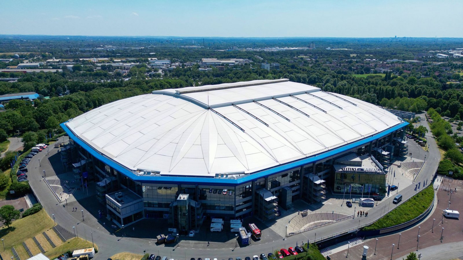 Arena Auf Schalke (Veltins-Arena): 3 Gruppenspiele, 1 Achtelfinale (International 50.000, national  54.000 Plätze).Foto: IMAGO/Kirchner-Media/IMAGO/Neundorf/Kirchner-Media