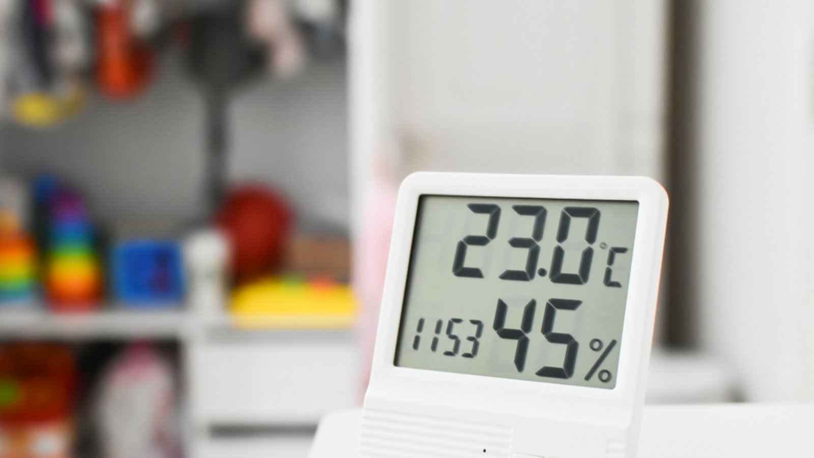 Der Hygrometer will richtig platziert sein.Foto: Tekkol / shutterstock.com