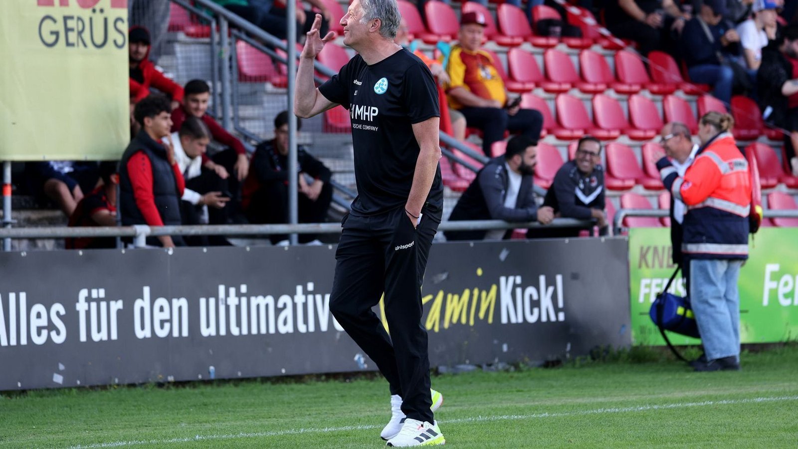 Lutz Siebrecht, Geschäftsführer Sport der Stuttgarter Kickers, sucht weiter nach Verstärkungen.Foto: Pressefoto Baumann