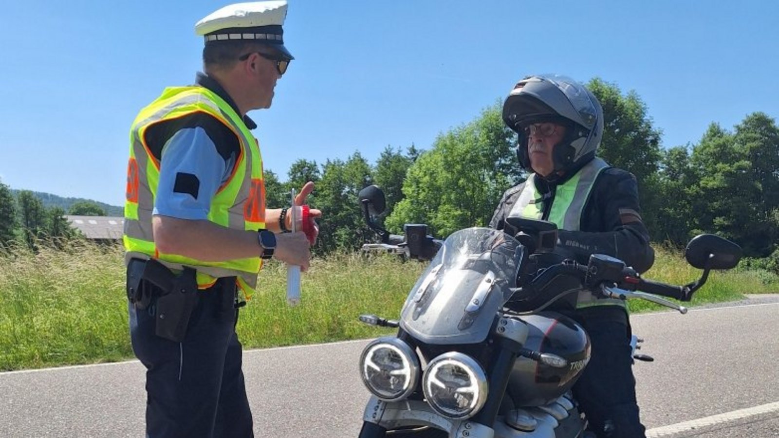 Die Polizei prüft Motorradfahrerinnen und Motorradfahrer. Archivfoto: VKZ/Kauer Die Polizei prüft Motorradfahrerinnen und Motorradfahrer. Archivfoto: VKZ/Kauer