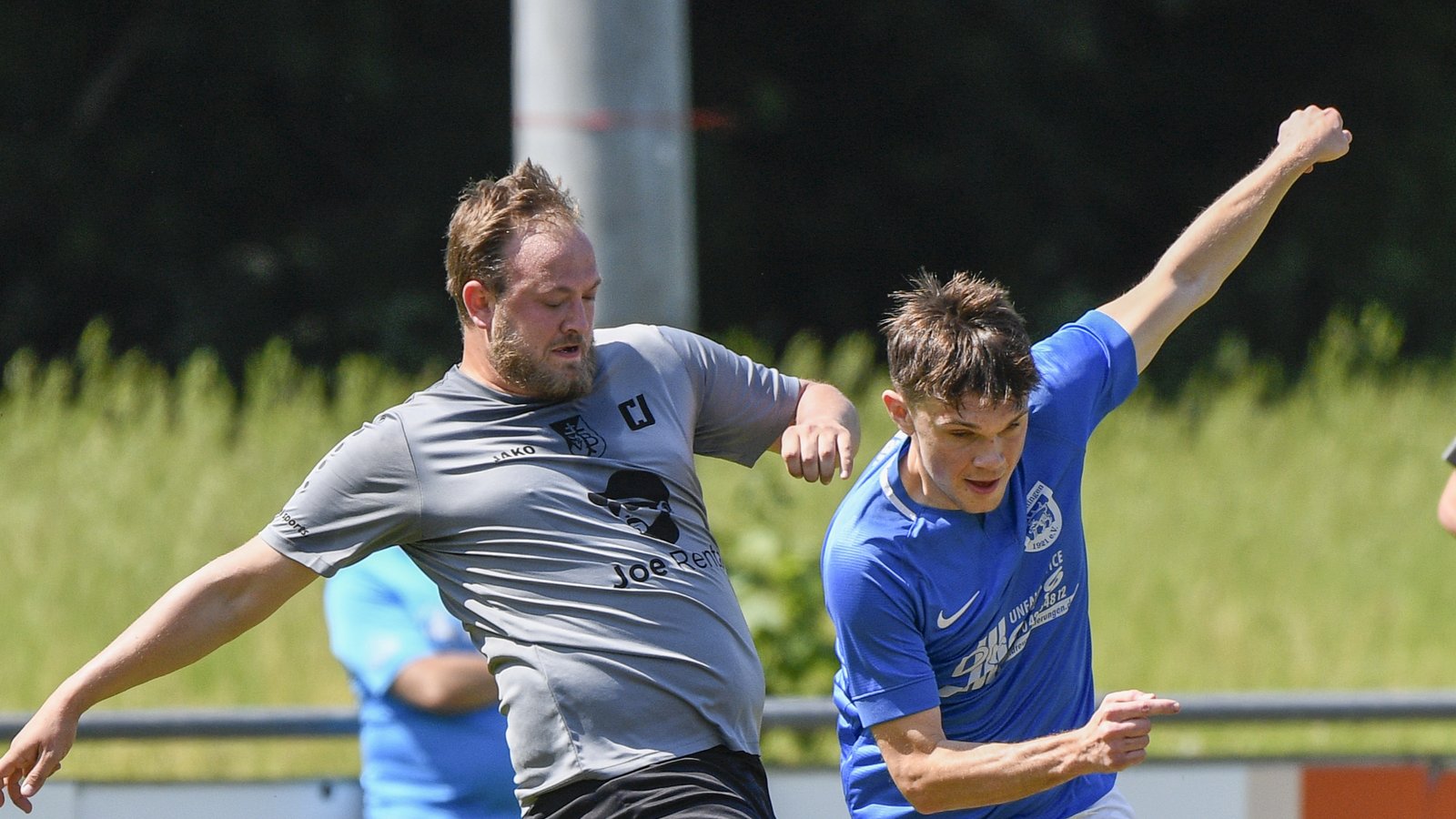 Louis Wäbisch (rechts) bereitet Chance um Chance für den VfB vor, Qendrim Emini ist gegen die SpVgg Bissingen II acht Mal erfolgreich. Foto: Leitner
