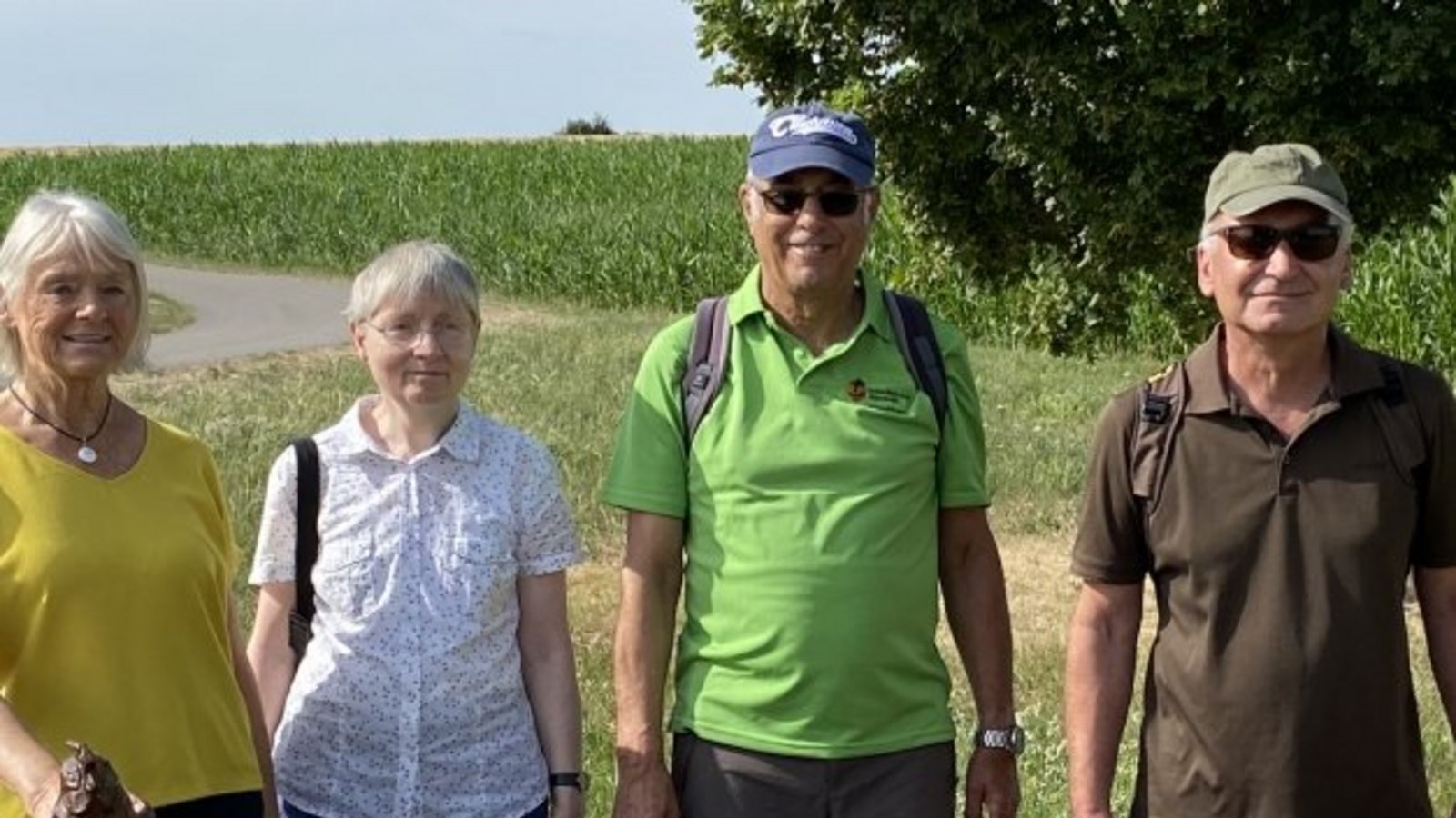 Albverein und VKZ testen die Strecke.