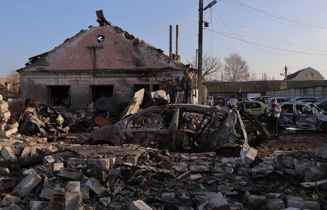Lohnen sich Russlands Terrorangriffe auf die Ukraine wie hier auf ein Wohngebiet in Odessa? Ja, wenn der sogenannte Friedensplan von US-Präsident Donald Trump zum Tragen kommt.<span class='image-autor'>Foto: AFP/Oleksandr Gimanov</span>
