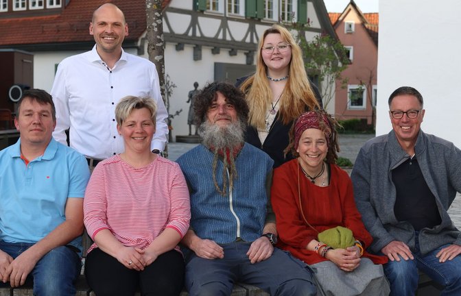 Diese sieben Kandidatinnen und Kandidaten wollen in den Mönsheimer Gemeinderat.<span class='image-autor'>Foto: privat</span>