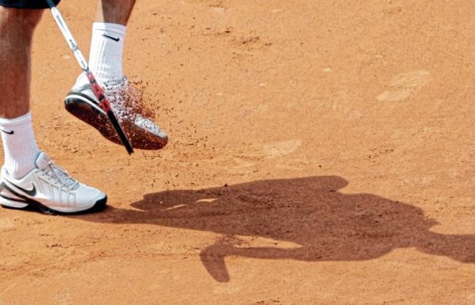 Ob und in welcher Form auf dem Wolfsberg weiter Tennis gespielt wird, darüber streiten sich die Tennisabteilung des TV Vaihingen und deren Nachfolger, der eigenständige Verein Tennis-Gemeinschaft, mit dem TVV-Hauptverein. Foto: ddp