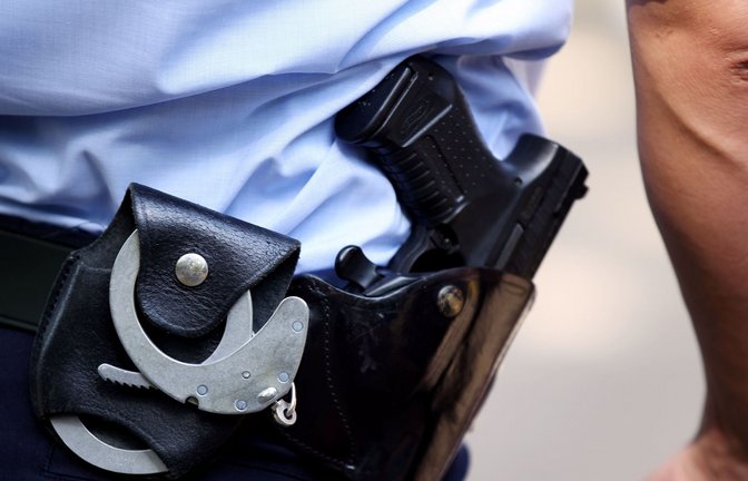 Die Bundespolizei führte das aggressive Liebespaar im Ulmer Hauptbahnhof ab (Symbolbild).<span class='image-autor'>Foto: dpa/Oliver Berg</span>