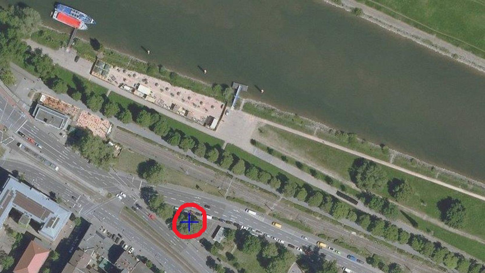 An dieser Stelle am Mannheimer Neckarufer wurde die Leiche des Mannes gefunden.Foto: Polizeipräsidium Mannheim An dieser Stelle am Mannheimer Neckarufer wurde die Leiche des Mannes gefunden.Foto: Polizeipräsidium Mannheim