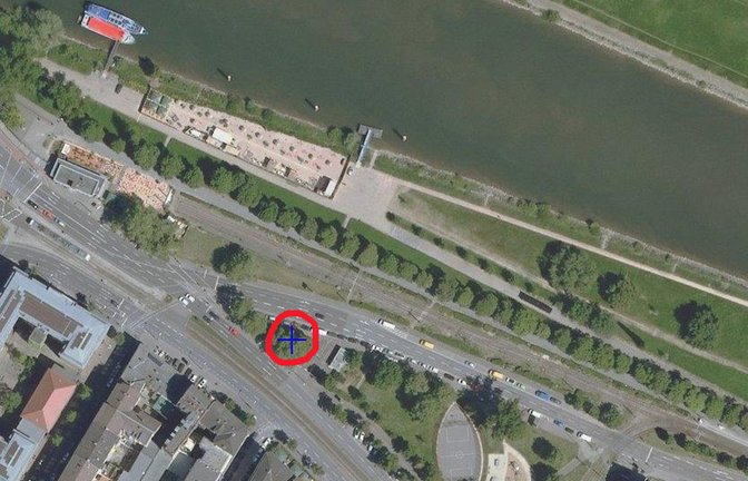 An dieser Stelle am Mannheimer Neckarufer wurde die Leiche des Mannes gefunden.<span class='image-autor'>Foto: Polizeipräsidium Mannheim</span>