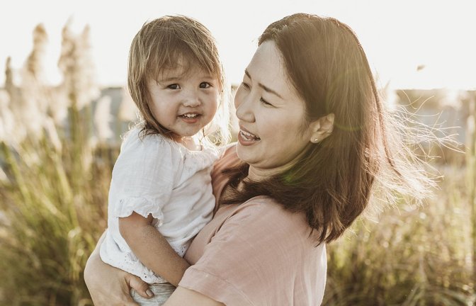 Verändert sich die Persönlichkeit von Müttern und Vätern durch das erste Kind? Im Prinzip bleiben Eltern nach der Geburt die Alten<span class='image-autor'>Foto: imago images/Cavan Images/Kelsey Smith</span>