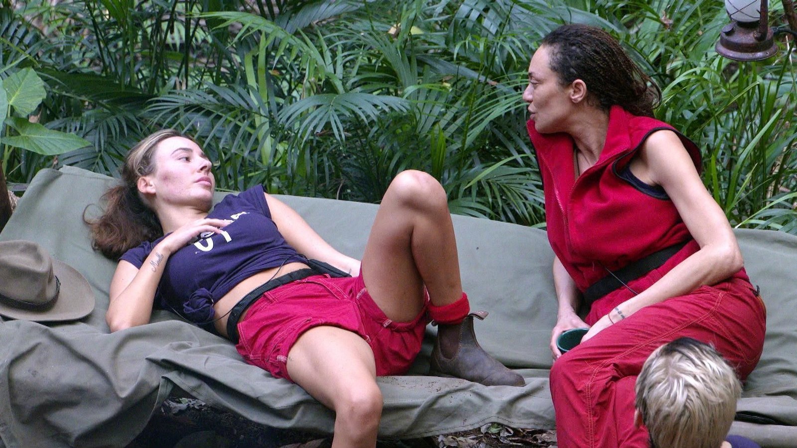 Alessia im Gespräch mit Lilly.Foto: RTL/Folge 18_010 Alessia im Gespräch mit Lilly.Foto: RTL/Folge 18_010