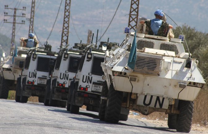Die Fahrzeuge der Interimstruppe der Vereinten Nationen im Libanon (UNIFIL) können angesichts der zunehmenden Eskalation nicht patrouillieren (Archivfoto).<span class='image-autor'>Foto: dpa/Taher Abu Hamdan</span>