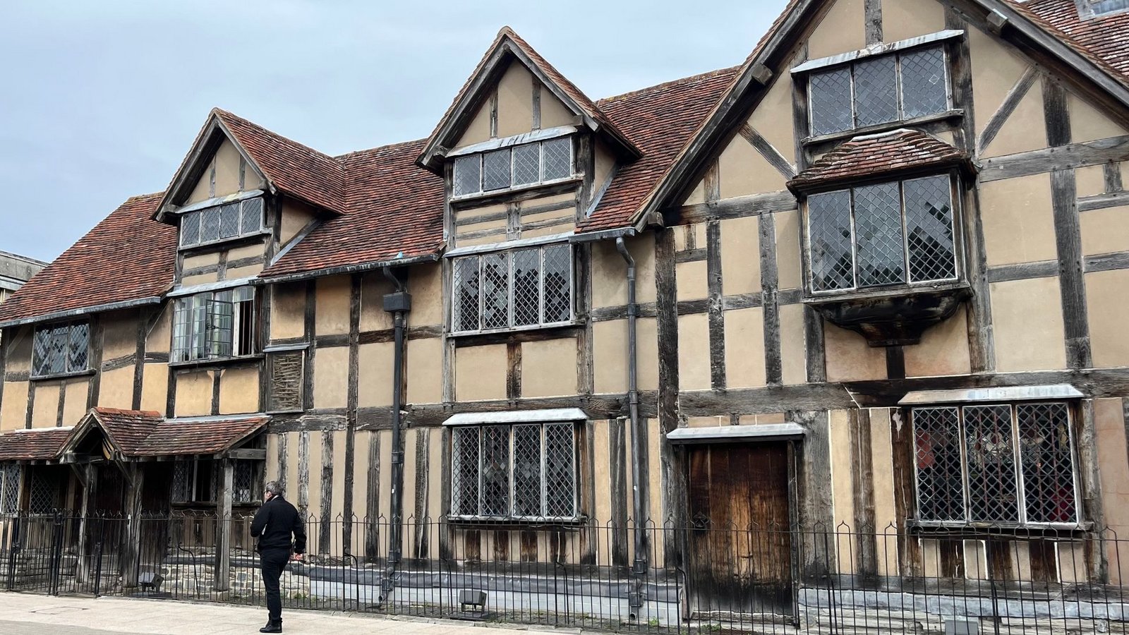 Das Geburtshaus von William Shakespeare in der englischen Stadt Stratford-upon-Avon.Foto: Julia Kilian/dpa