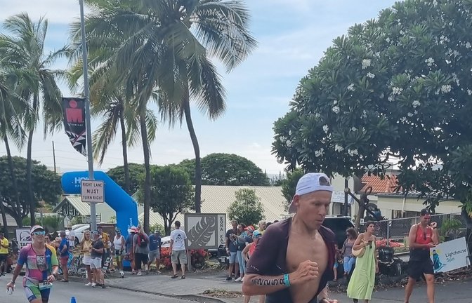 Die letzte Disziplin beim Ironman: Der Marathon unter Palmen verlangt Thomas Fritsch aus Illingen alles ab. <span class='image-autor'>Foto: privat</span>