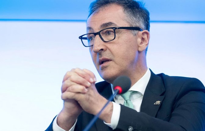 Nach der ersten Kabinettssitzung im Herbst: Cem Özdemir (Grüne), Ministerpräsident von Baden-Württemberg am Dienstag in Stuttgart<span class='image-autor'>Marijan Murat/dpa</span>